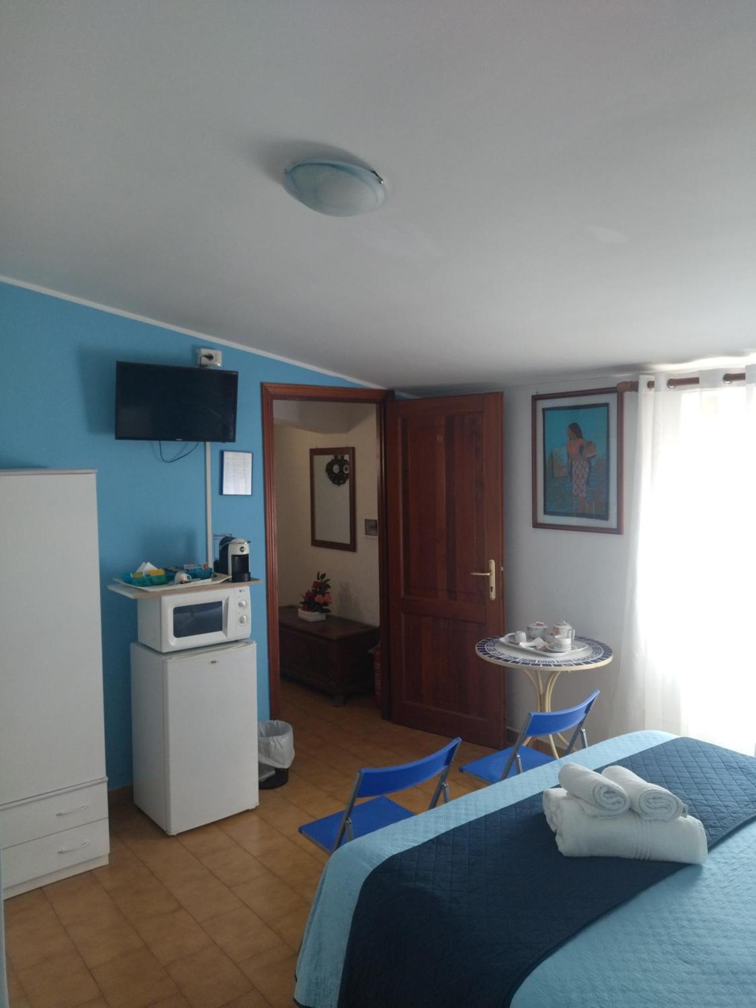 B&B La Pace Ardea Eksteriør billede